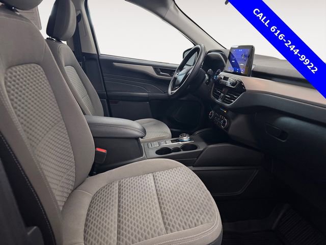 Used 2022 Ford Escape SE w/ Cold Weather Package image 21