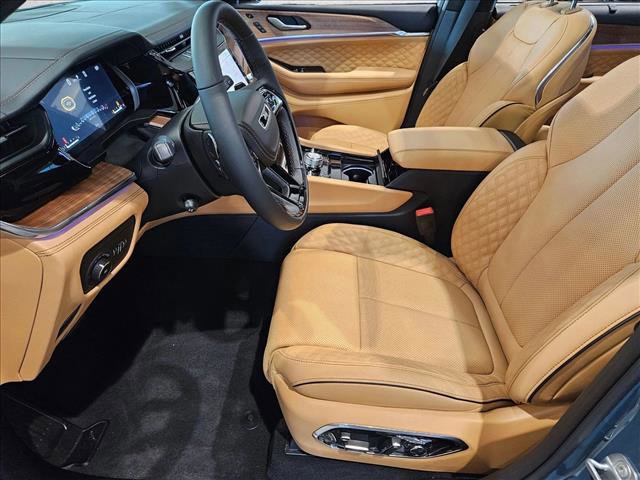 New 2026 Jeep Grand Cherokee L Summit w/ Obsidian Package image 4