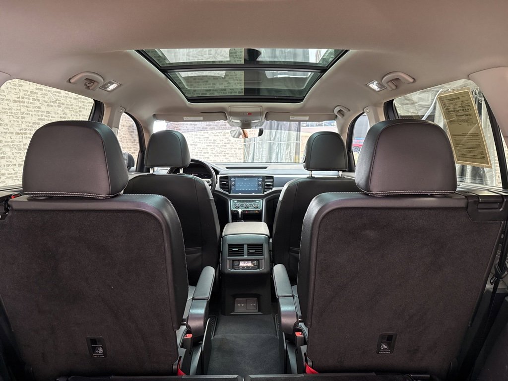 Used 2021 Volkswagen Atlas SEL R-Line image 15