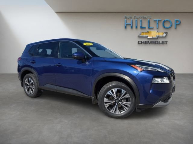 Used 2021 Nissan Rogue SV image 2