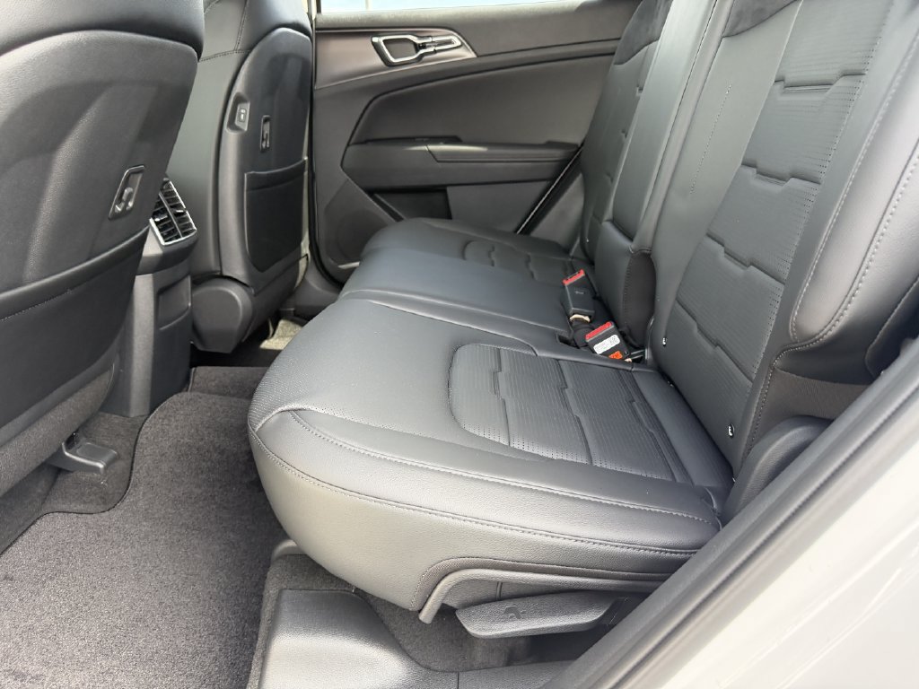 New 2027 Kia Sportage SX FWD image 20