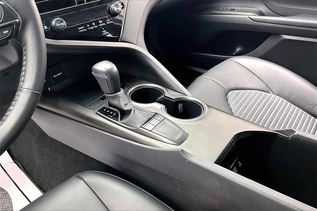 Used 2023 Toyota Camry SE image 15