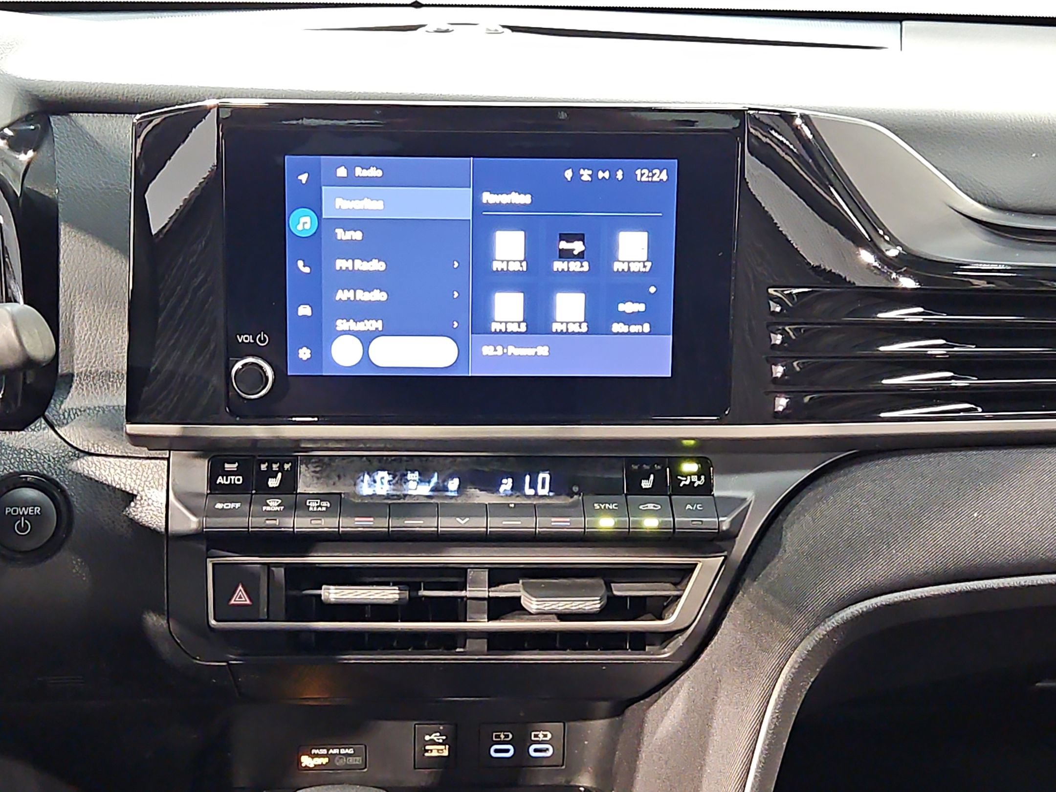 Used 2025 Toyota Camry LE w/ Convenience Package FWD image 16