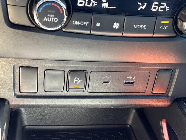 Used 2022 Nissan Frontier PRO-4X w/ Technology Package AWD/4WD image 34