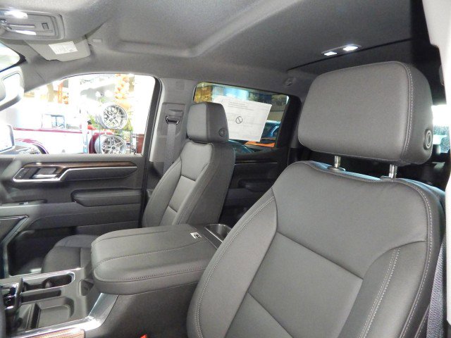 Used 2025 Chevrolet Silverado 1500 RST w/ Convenience Package II image 24