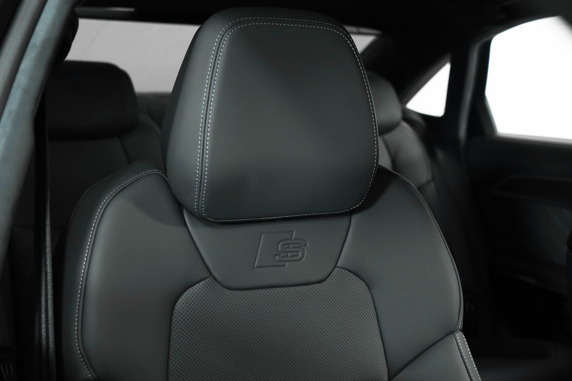 New 2025 Audi S8 image 26