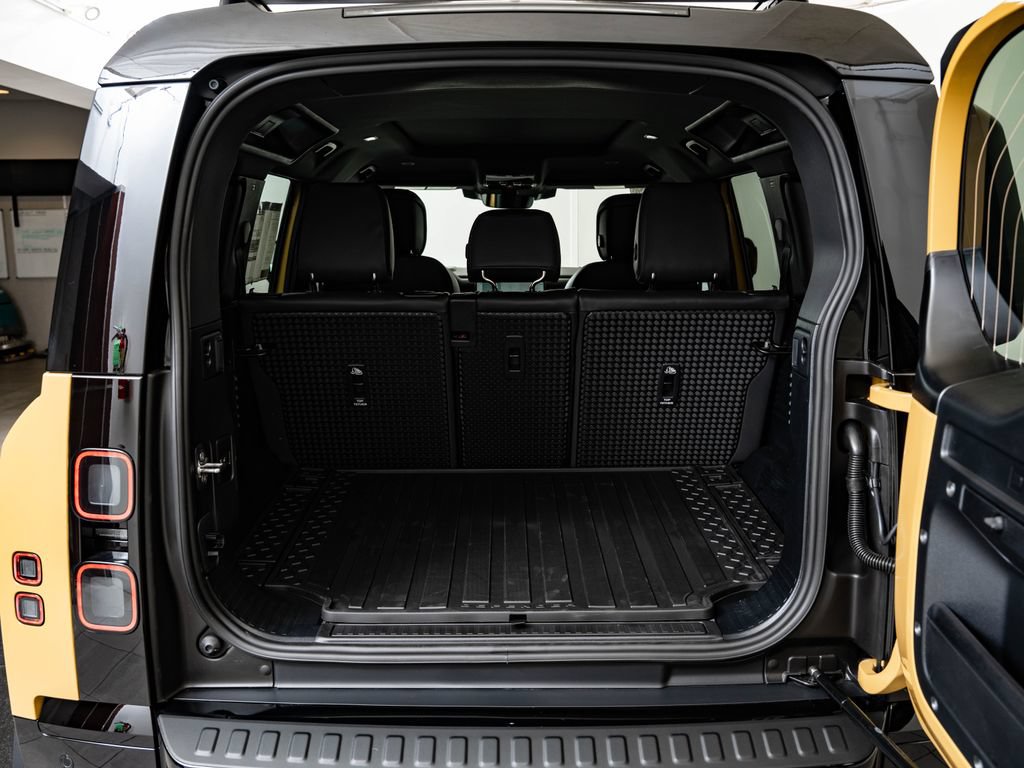New 2026 Land Rover Defender 110 Trophy Edition AWD/4WD image 22