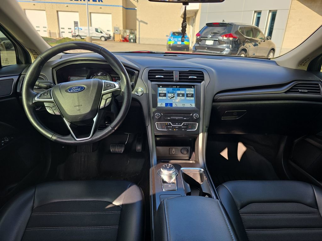 Used 2018 Ford Fusion SE w/ Equipment Group 201A image 19