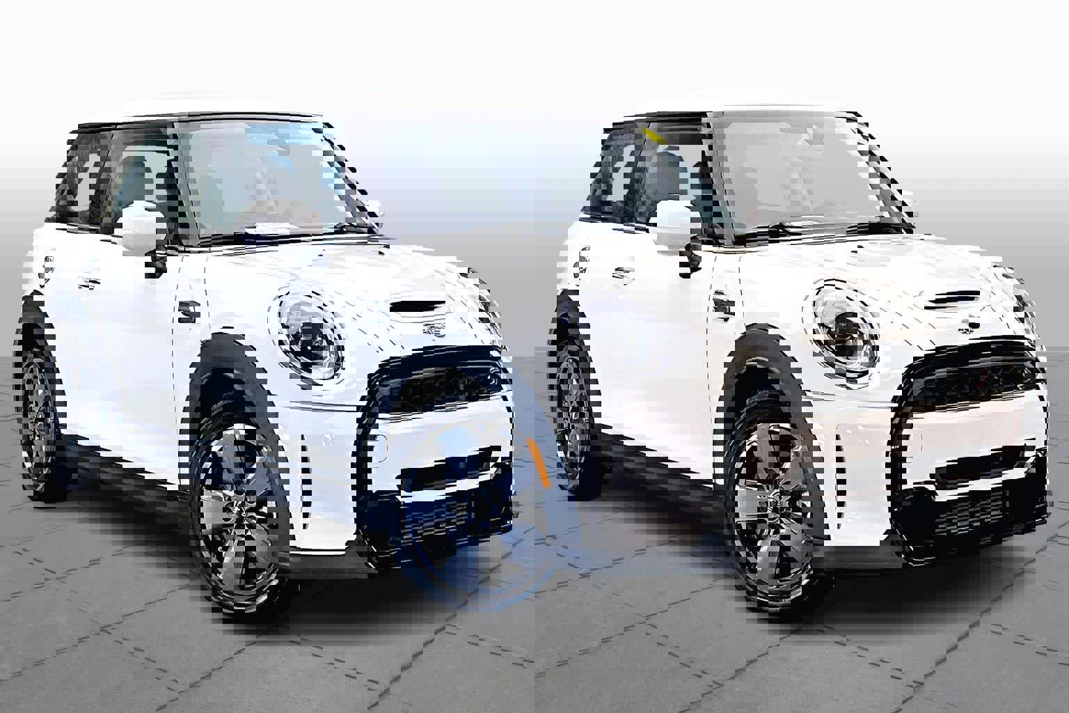 Used 2022 MINI Cooper S image 2