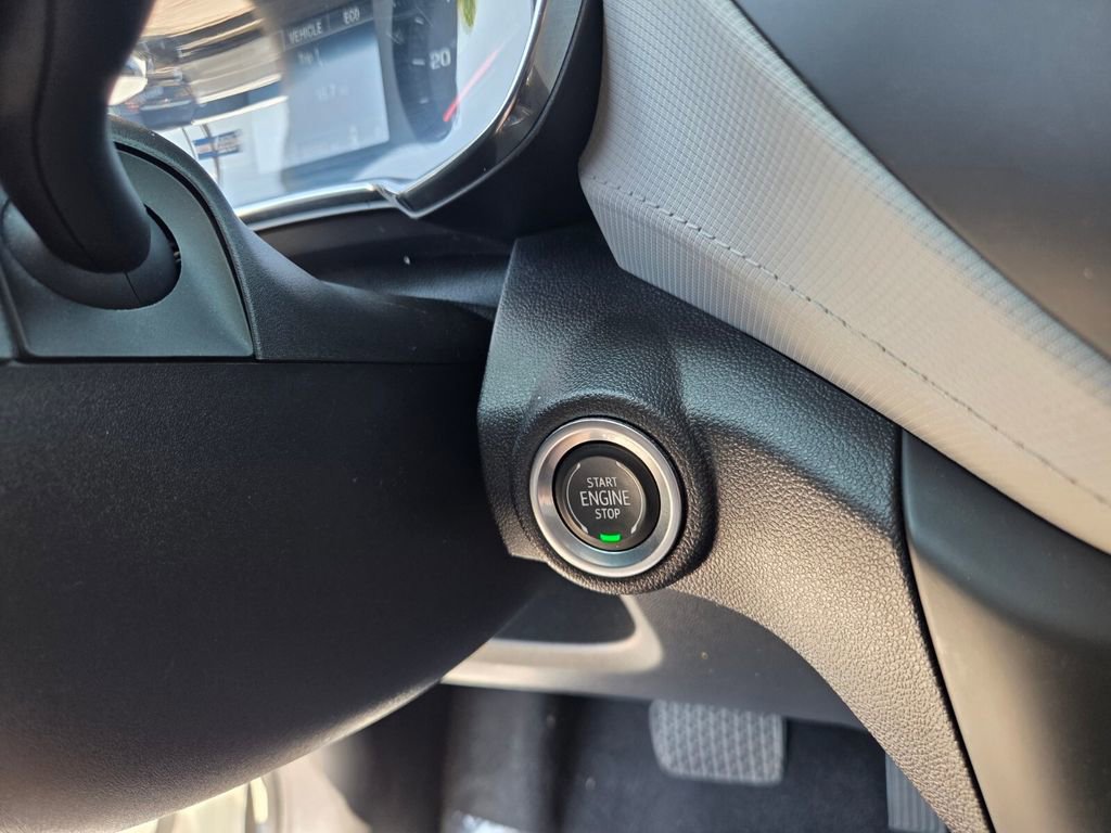 Certified 2021 Chevrolet TrailBlazer LT AWD/4WD image 28