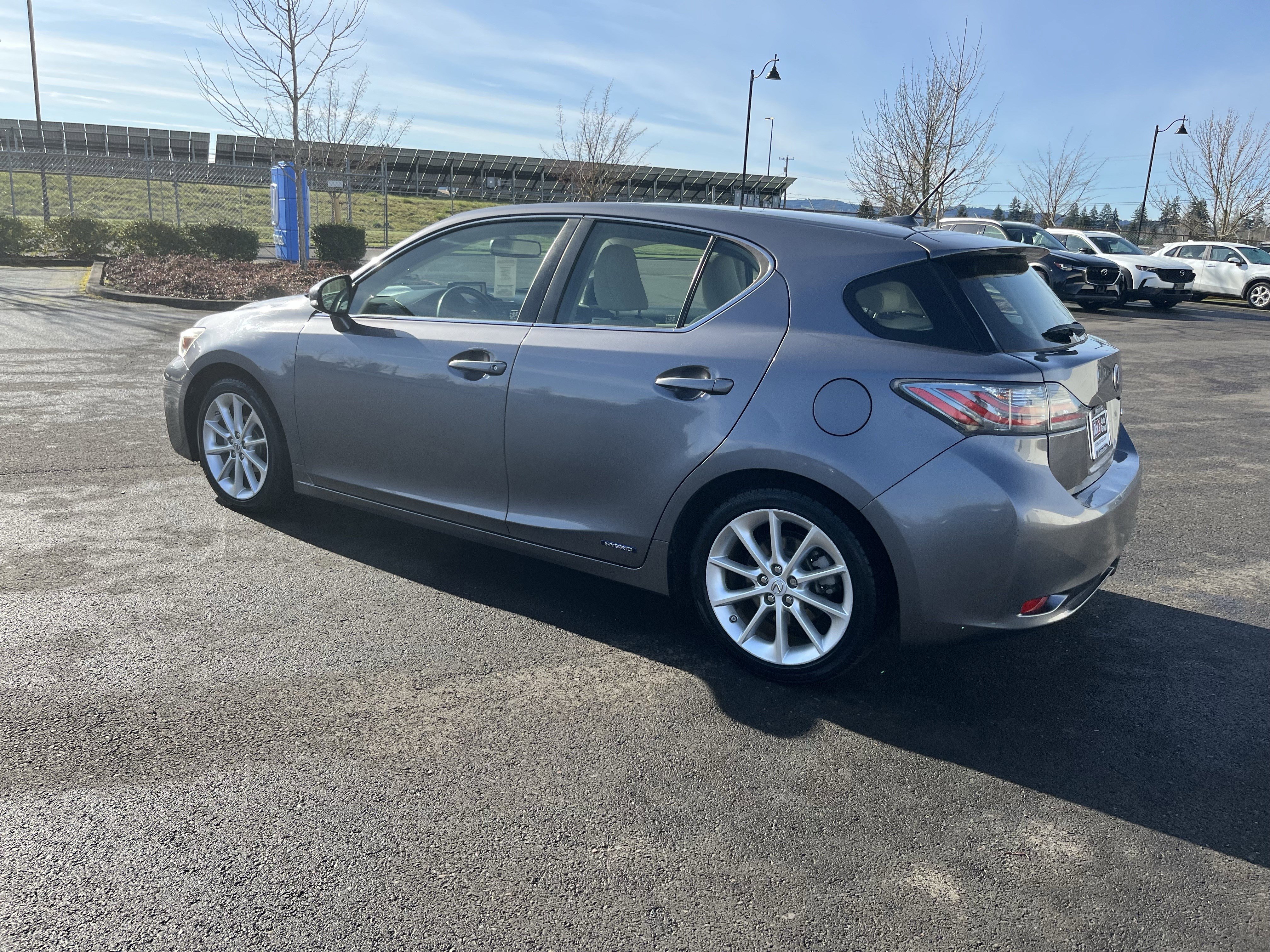 Used 2013 Lexus CT 200h image 3