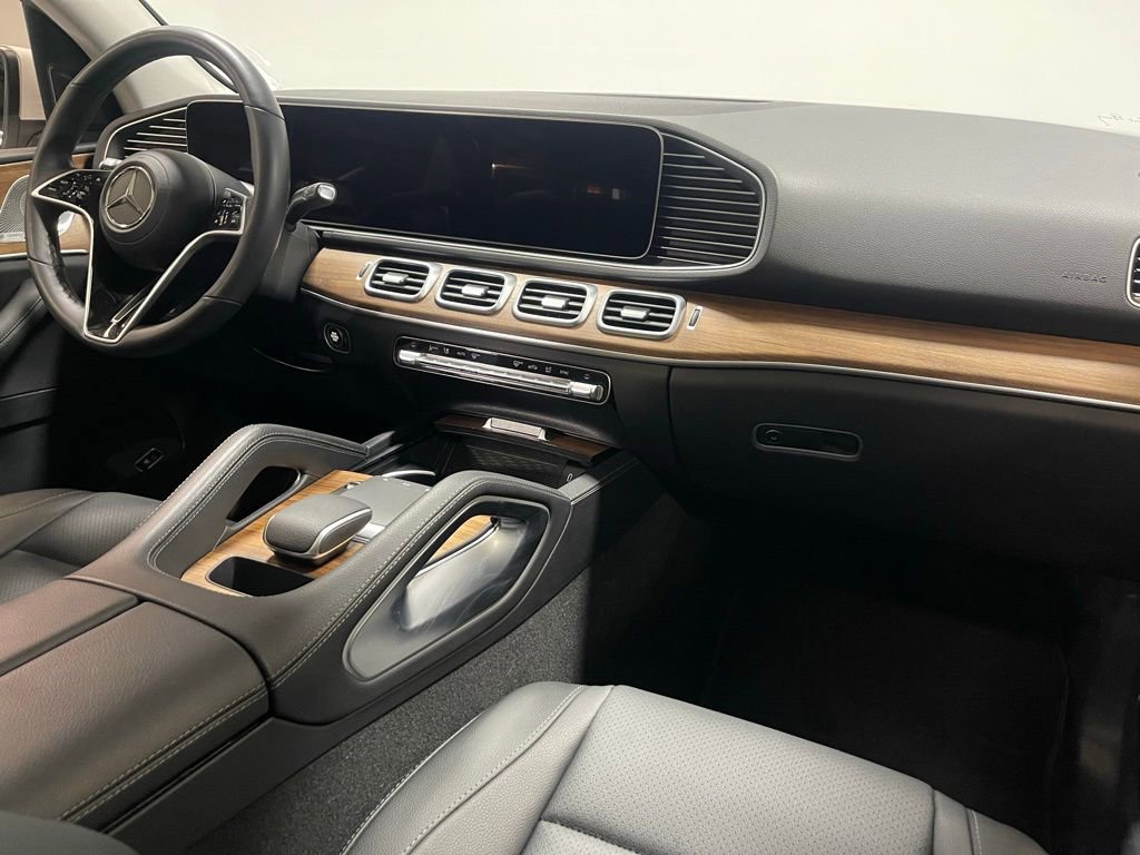 Used 2025 Mercedes-Benz GLE 350 4MATIC image 28