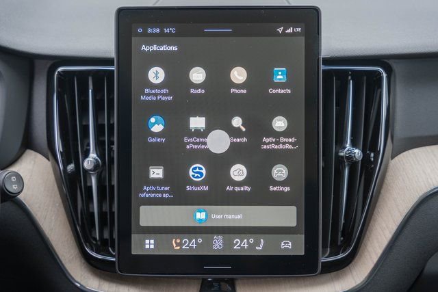 New 2026 Volvo XC60 B5 Plus w/ Protection Package Premier image 21