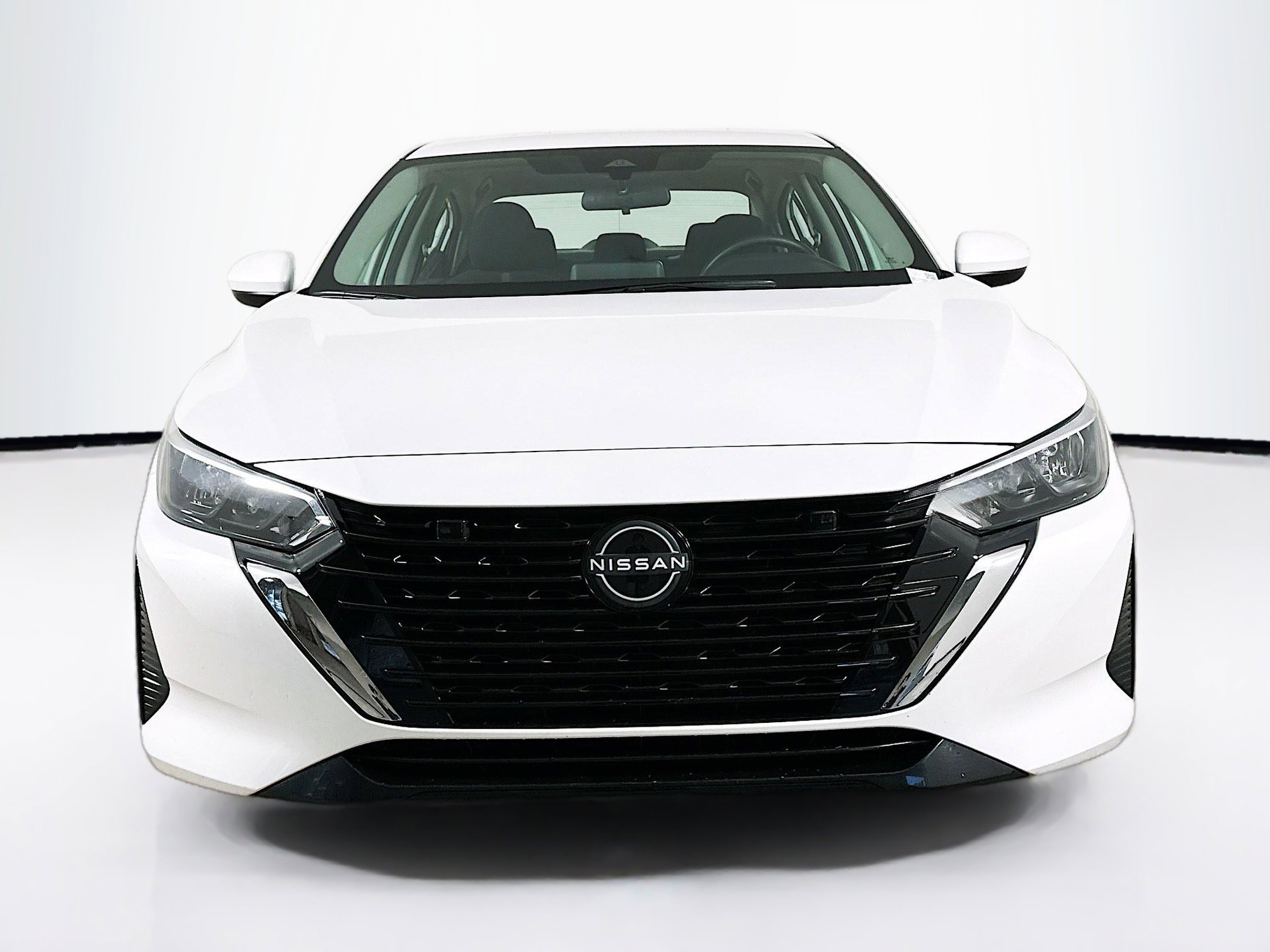 Used 2024 Nissan Sentra SV image 2