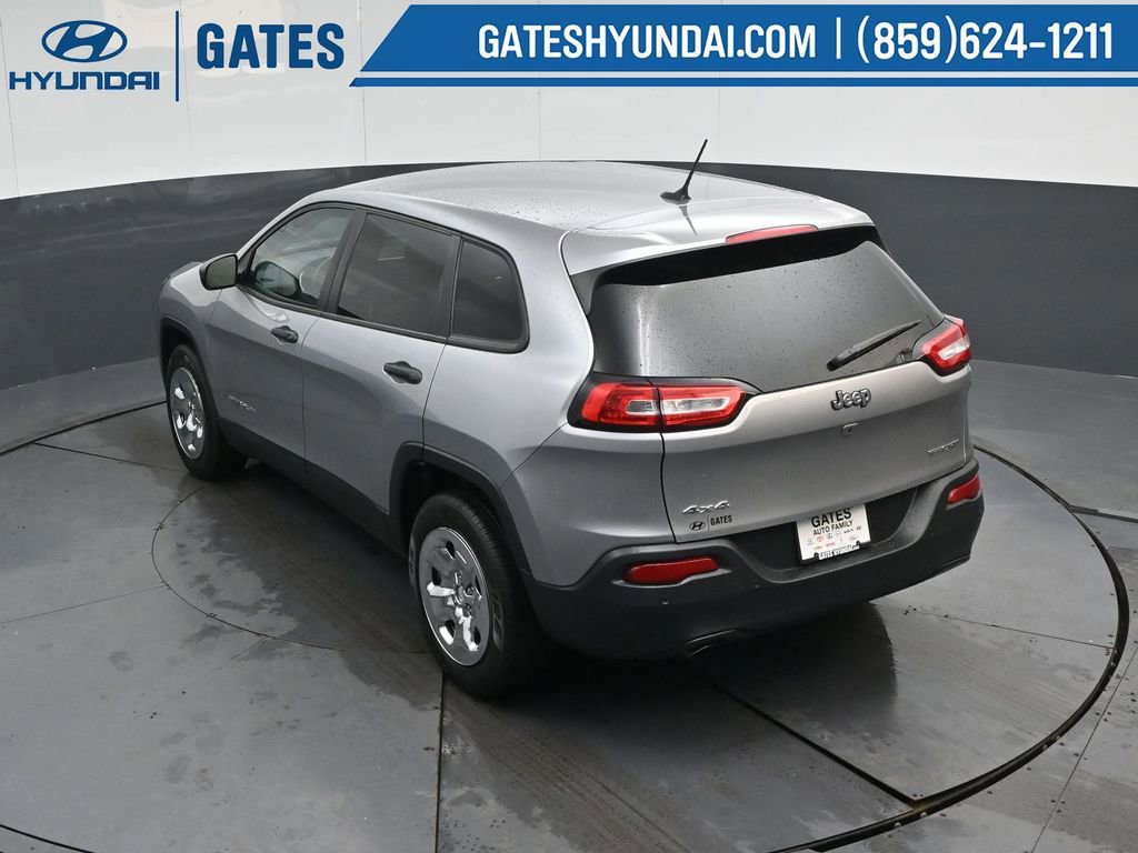 Used 2017 Jeep Cherokee Sport w/ Safety Group image 45