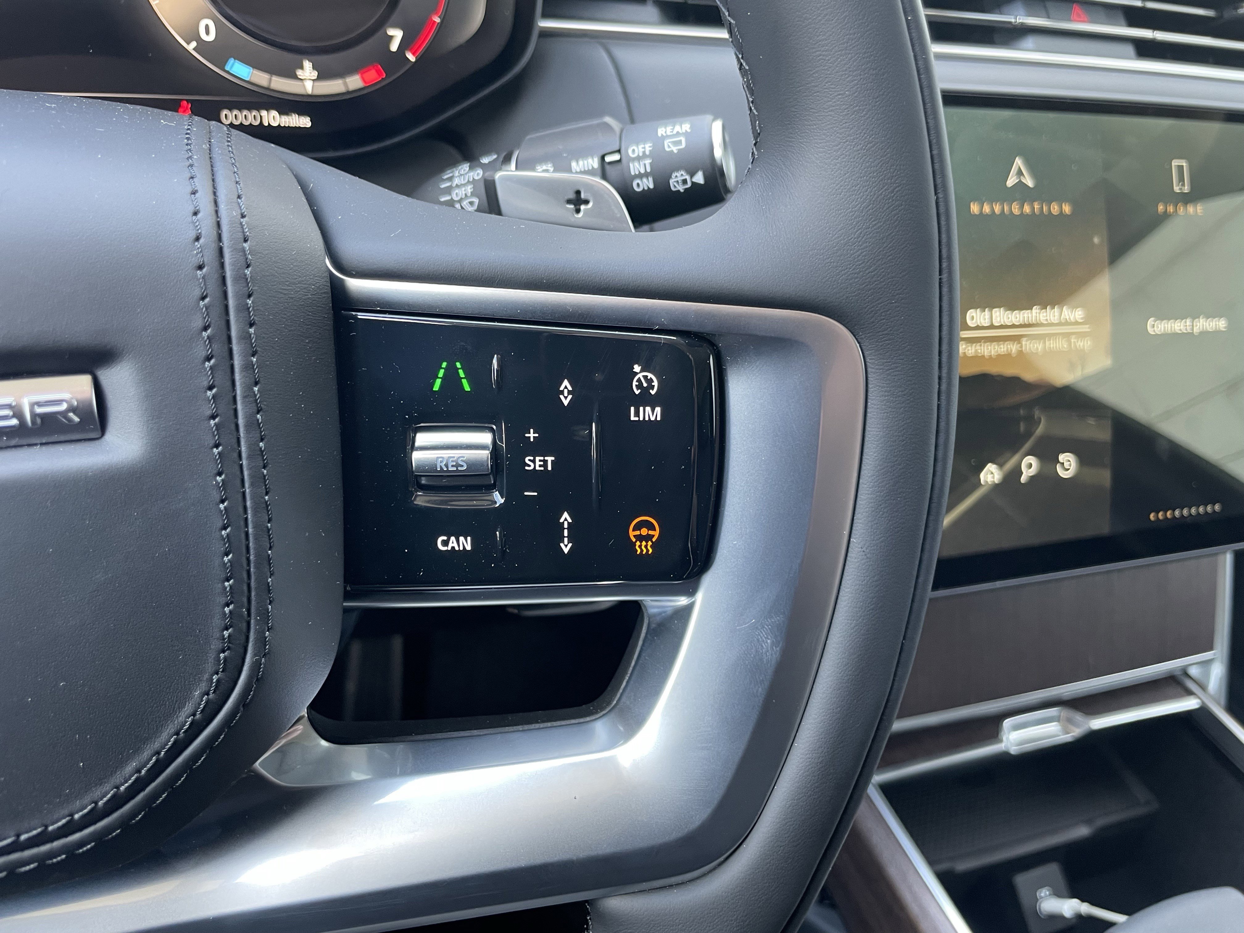 New 2025 Land Rover Range Rover SE image 22