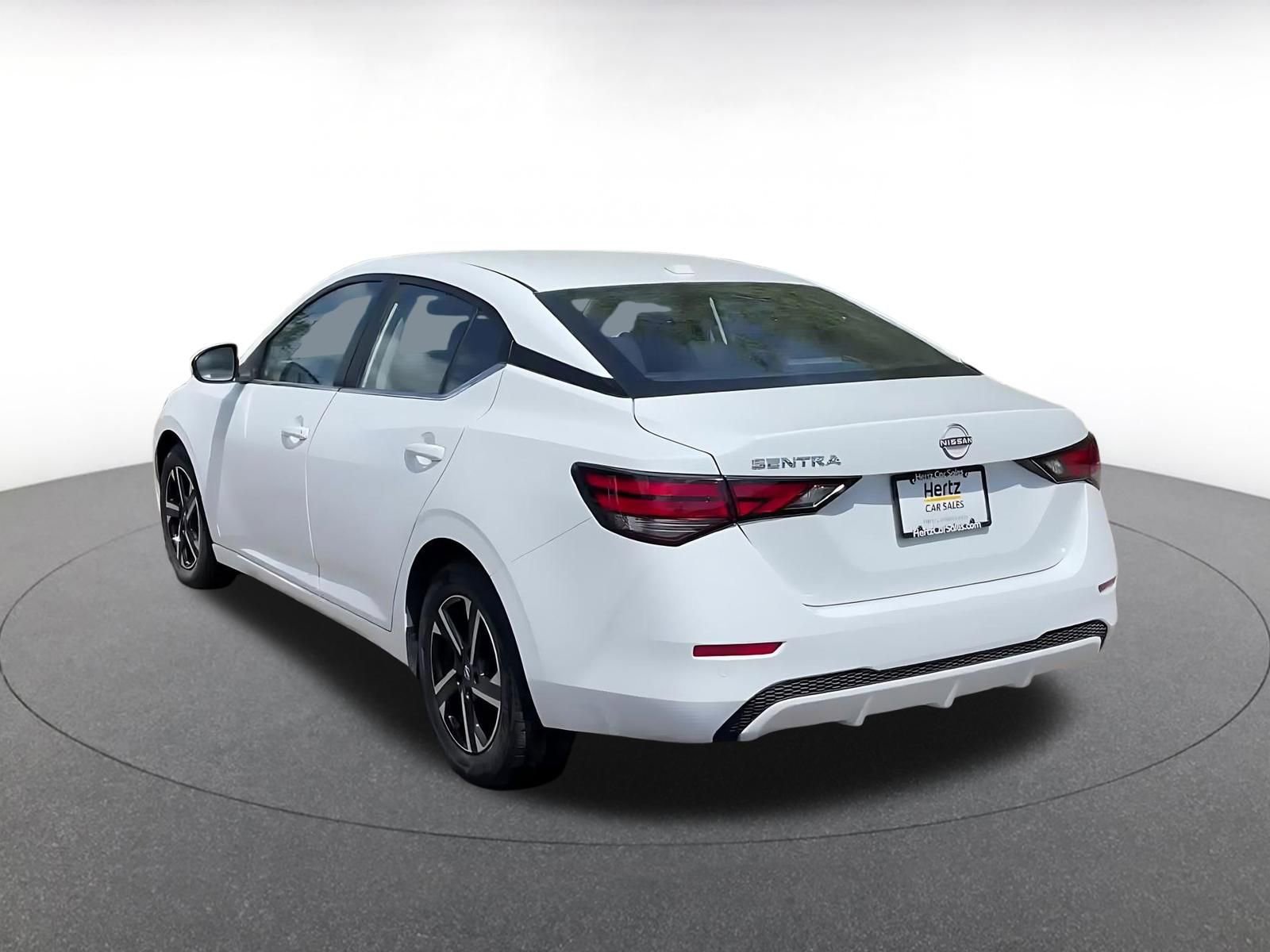 Used 2025 Nissan Sentra SV image 10