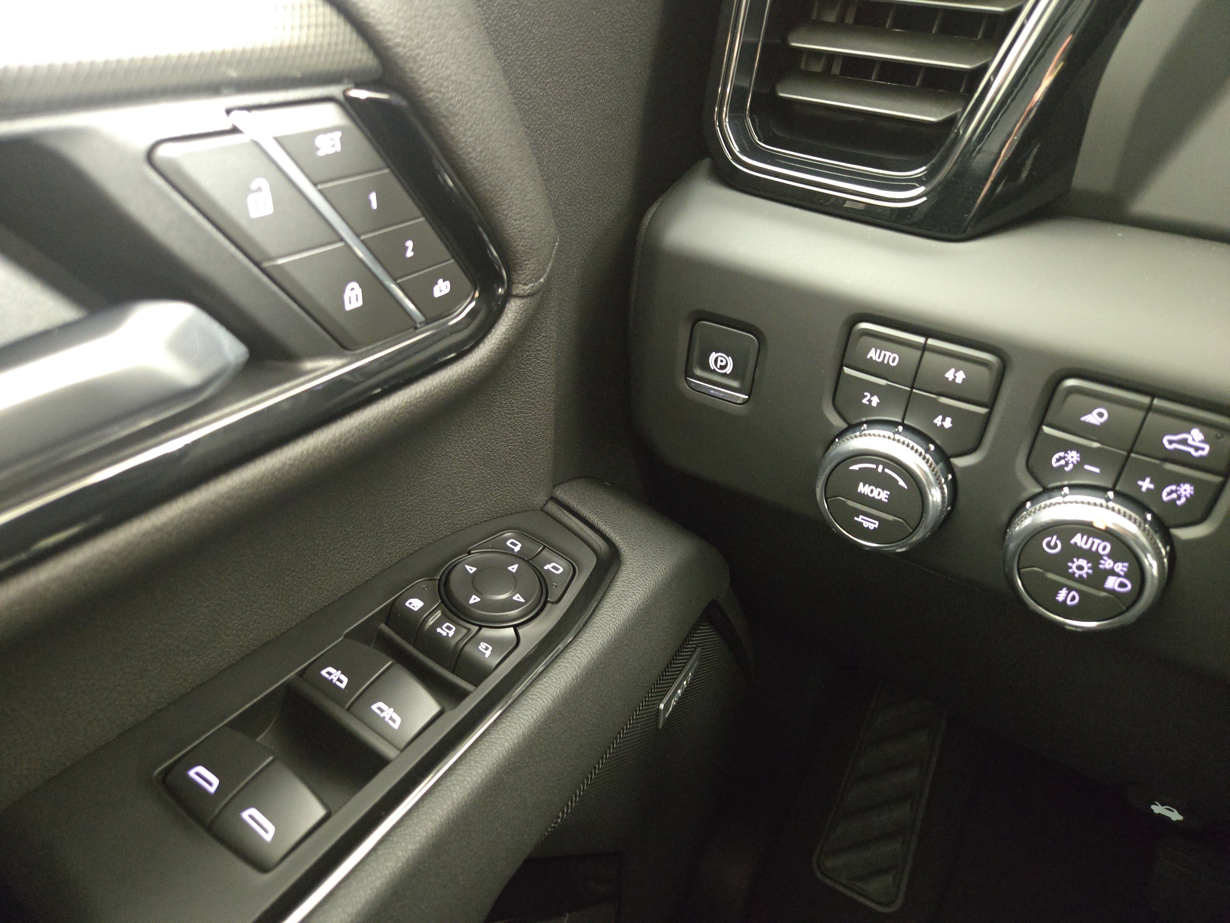 Certified 2026 GMC Sierra 2500 AT4 AWD/4WD image 27
