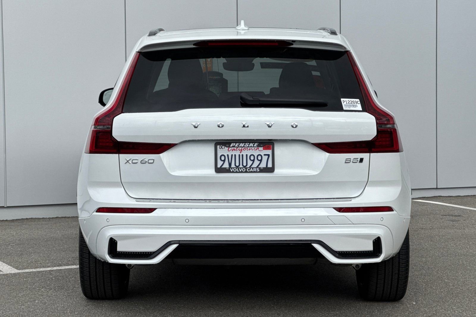 Used 2026 Volvo XC60 B5 Ultra w/ Protection Package Premier image 4