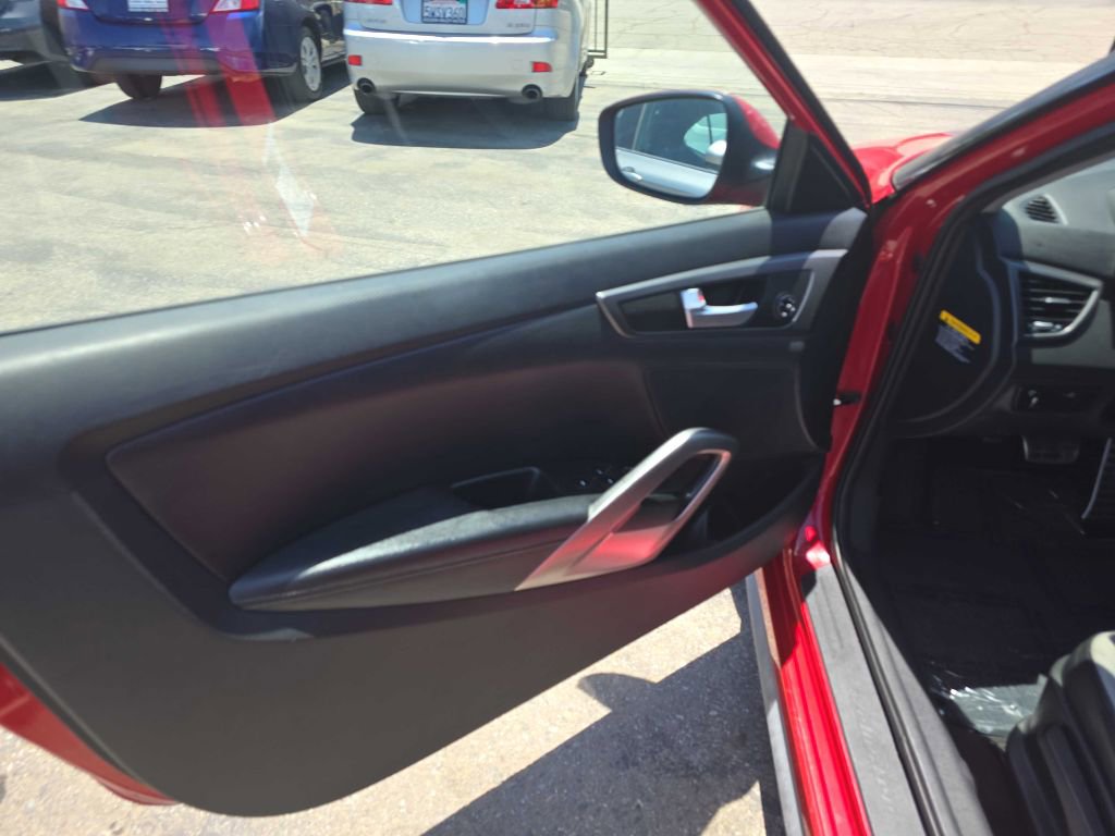 Used 2013 Hyundai Veloster Turbo image 9