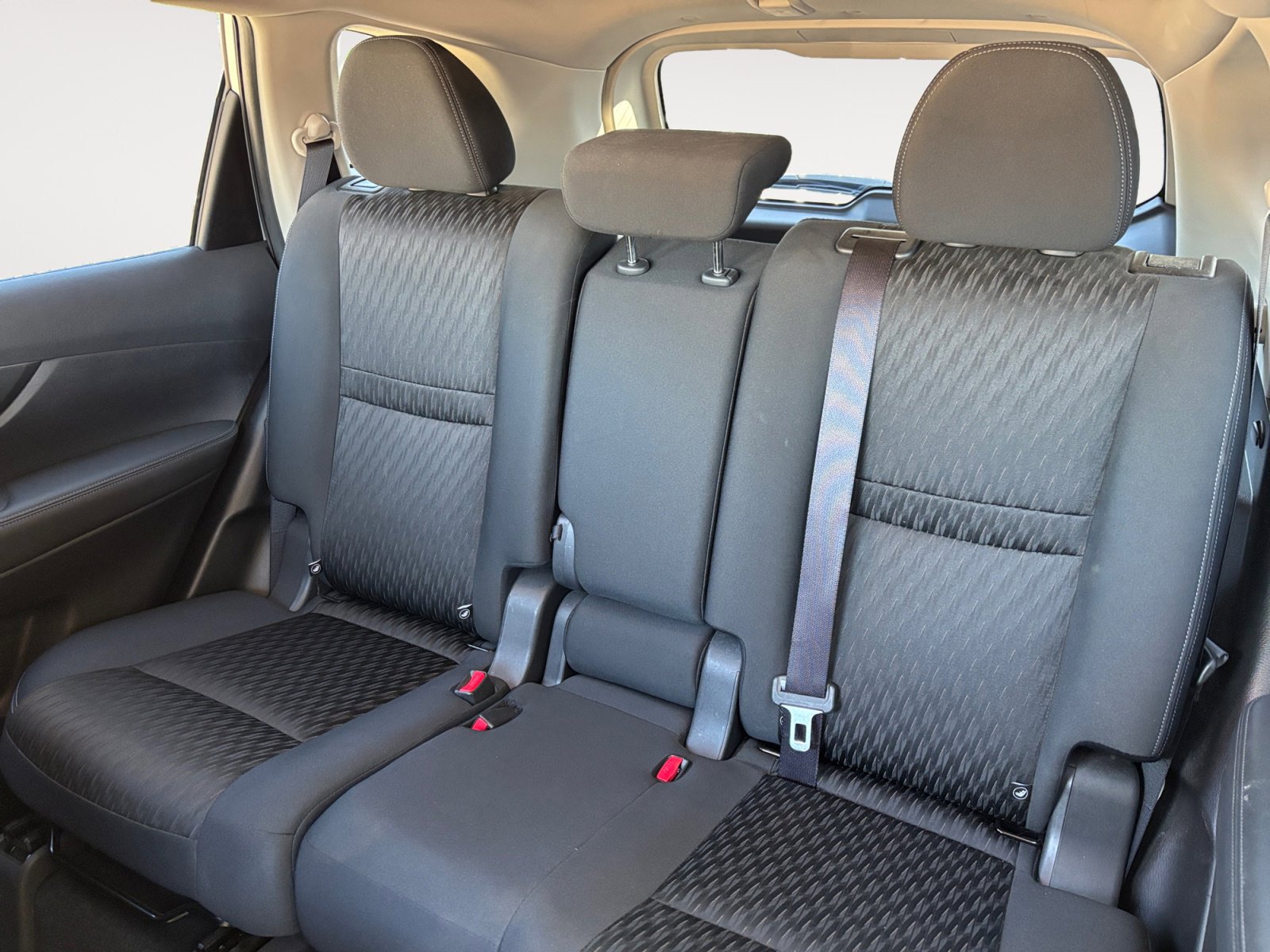 Used 2020 Nissan Rogue SV image 24