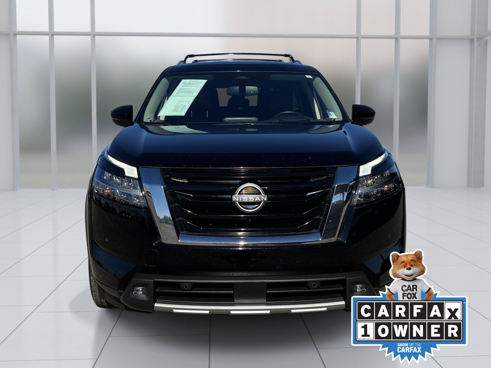 Used 2022 Nissan Pathfinder Platinum w/ Cargo Package FWD image 9