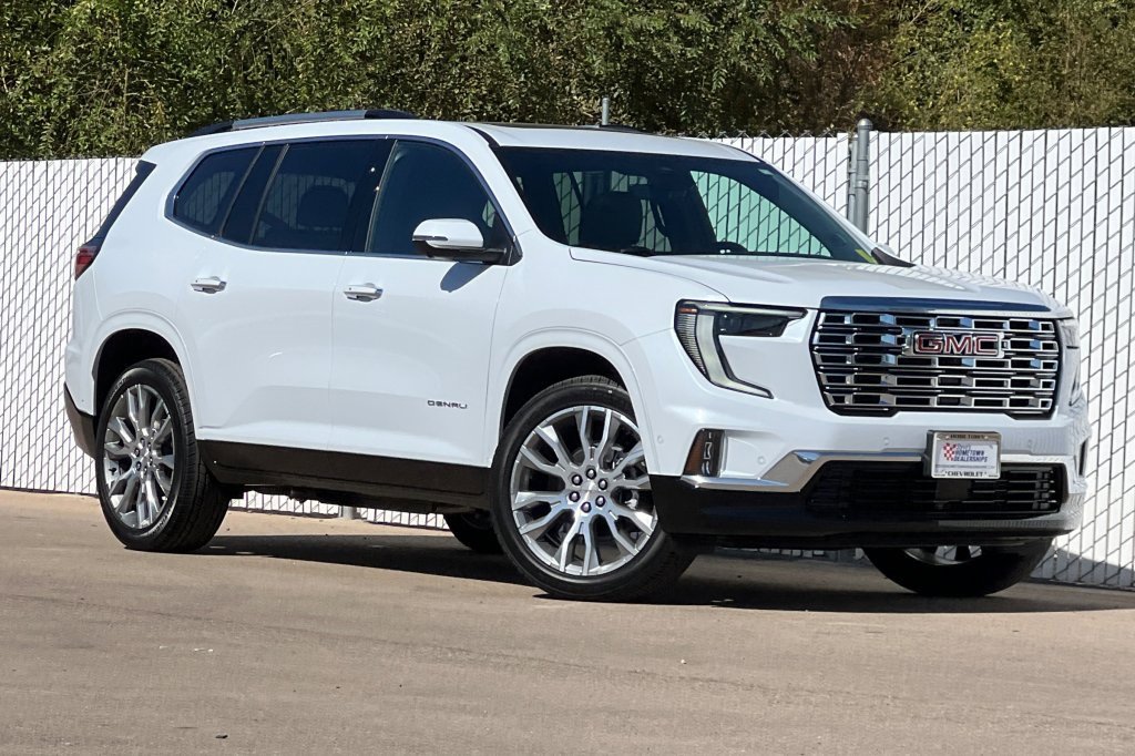 New 2026 GMC Acadia Denali w/ Super Cruise Package image 2