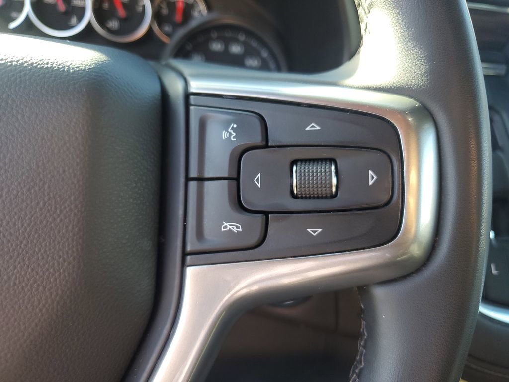 Used 2023 Chevrolet Suburban LS image 30