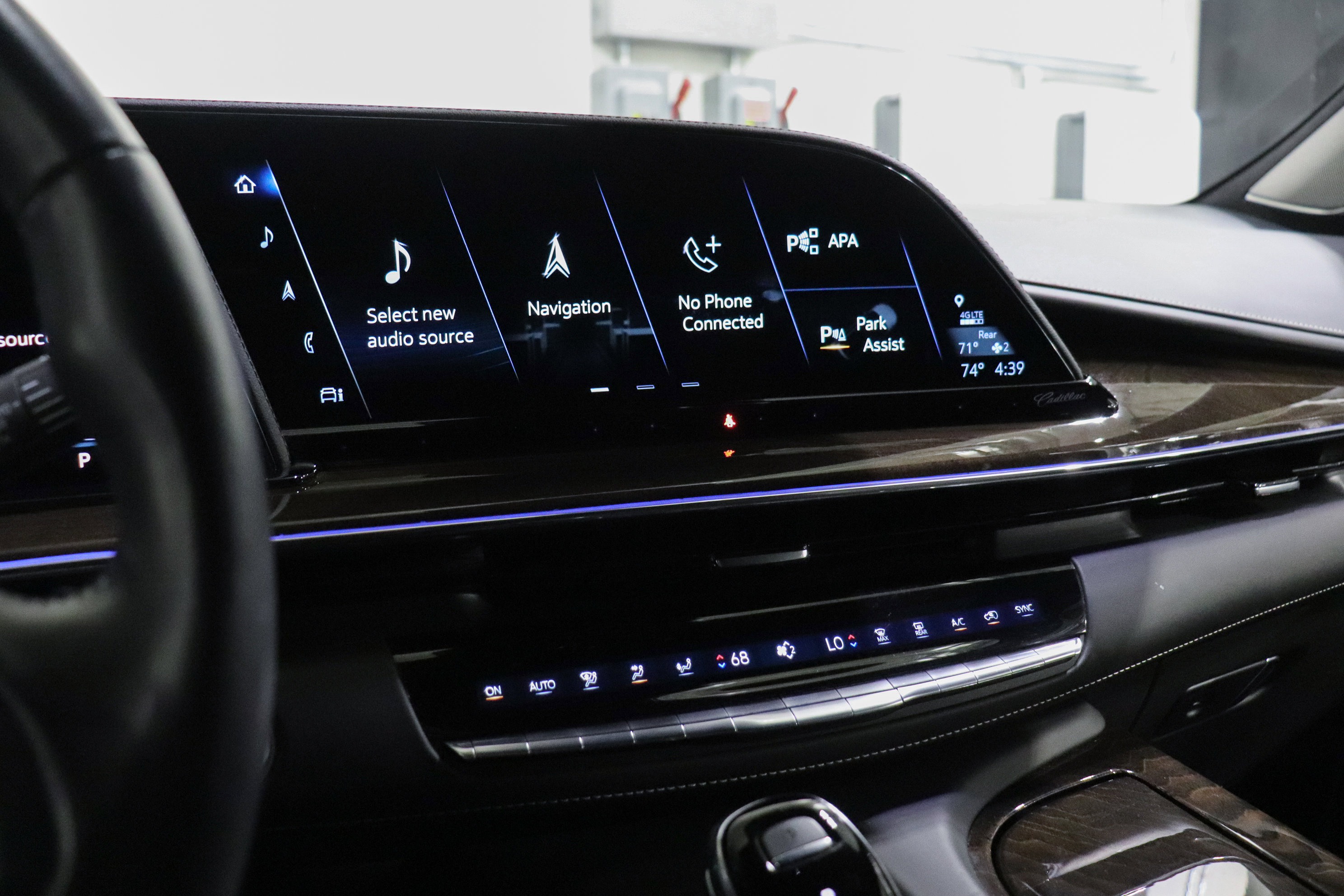 Certified 2023 Cadillac Escalade Sport Platinum w/ LPO, ONYX Package image 37