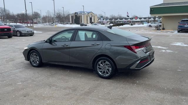 Used 2024 Hyundai Elantra SEL image 6