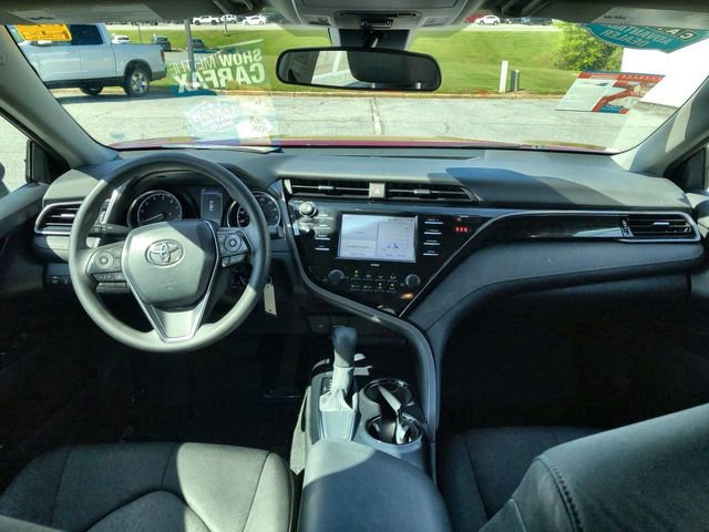 Used 2020 Toyota Camry LE FWD image 7