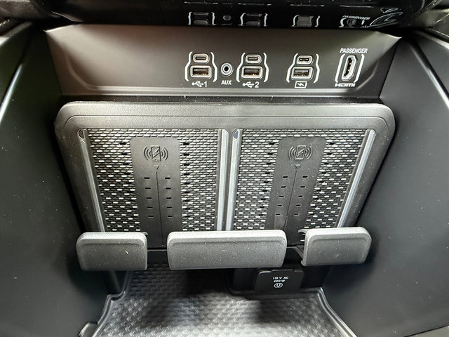 New 2026 RAM 3500 Limited AWD/4WD image 35