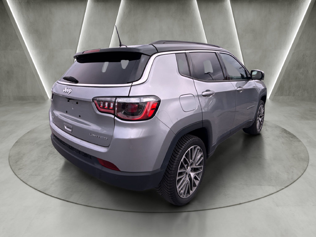 Used 2023 Jeep Compass Limited w/ Elite Group AWD/4WD image 3