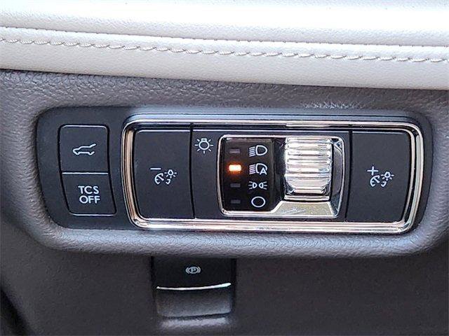 Used 2021 Lincoln Nautilus Reserve w/ Equipment Group 201A image 22