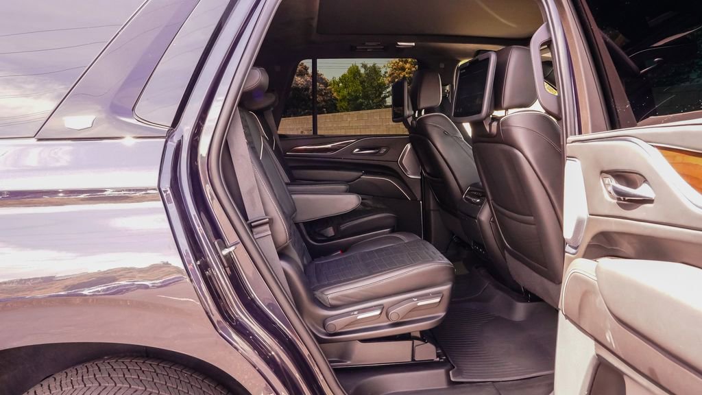 Used 2023 Cadillac Escalade Sport Platinum image 9