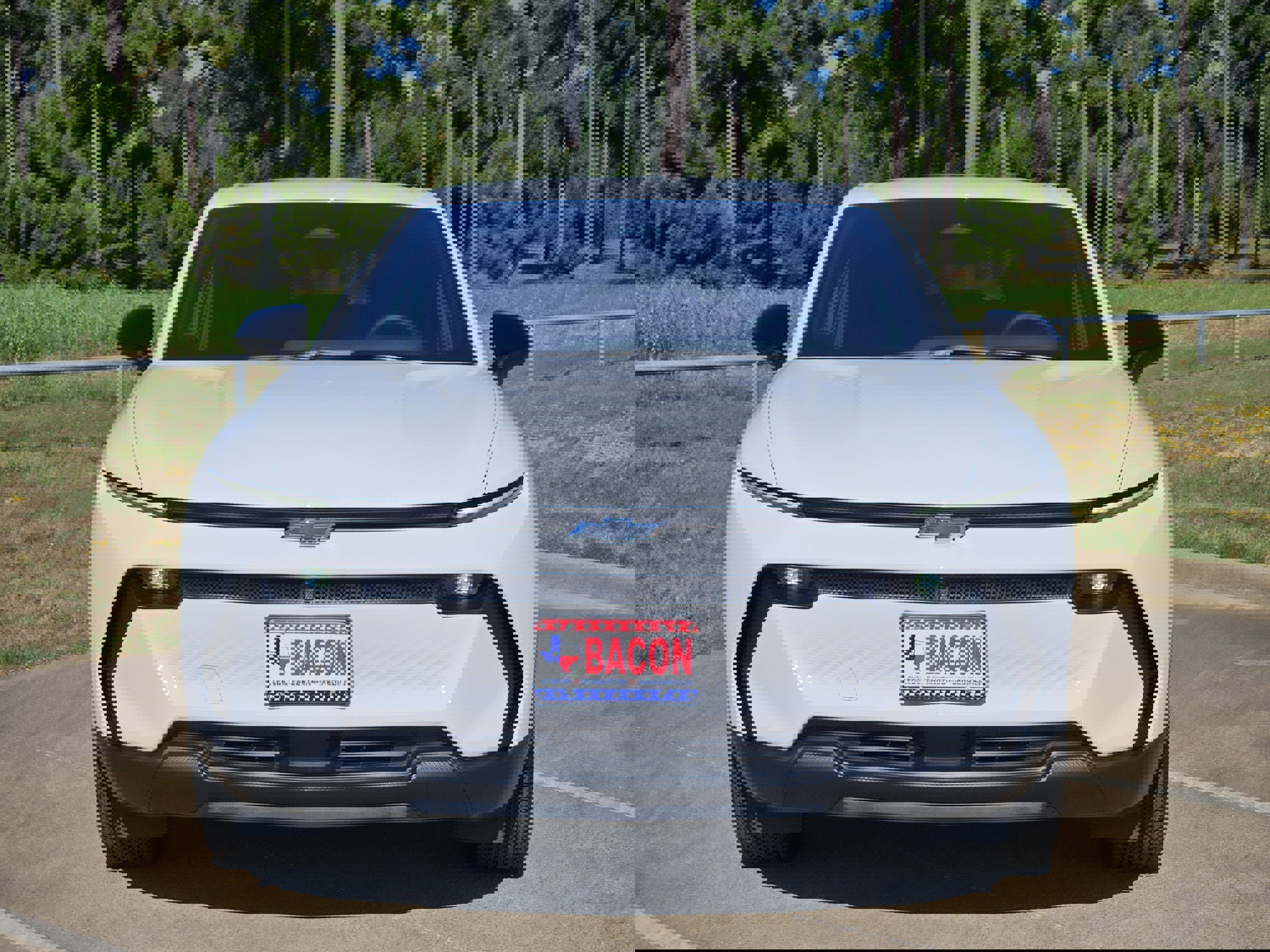 New 2026 Chevrolet Equinox EV LT w/ Comfort Package image 2