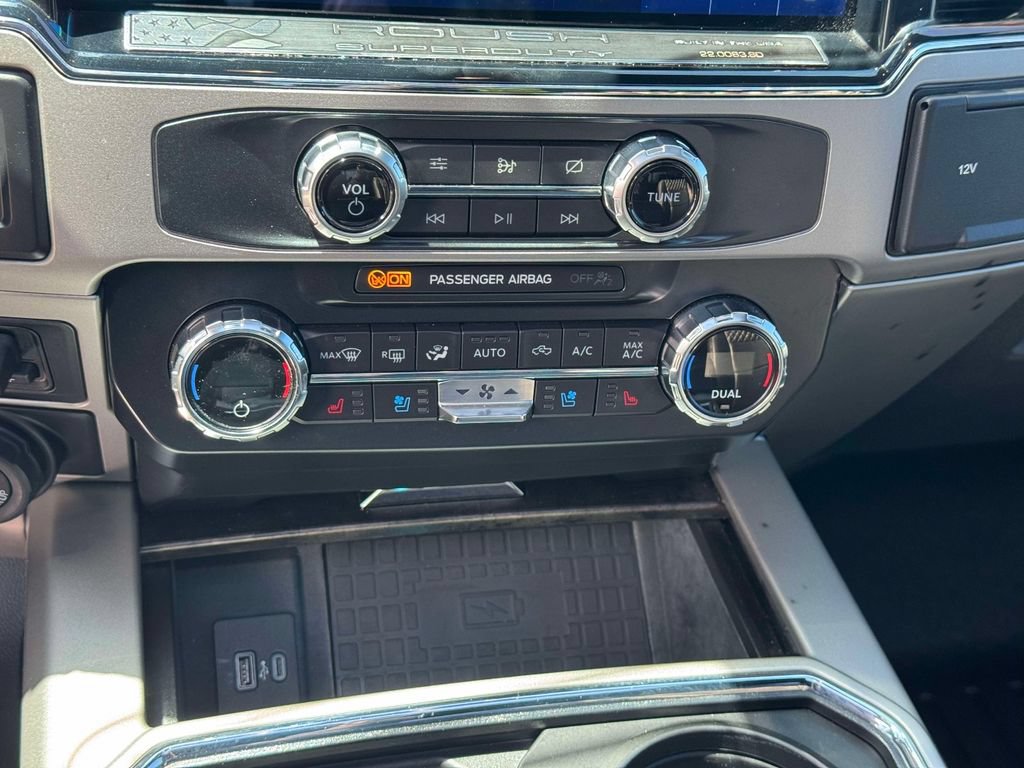 Used 2022 Ford F250 Lariat w/ Black Appearance Package AWD/4WD image 29