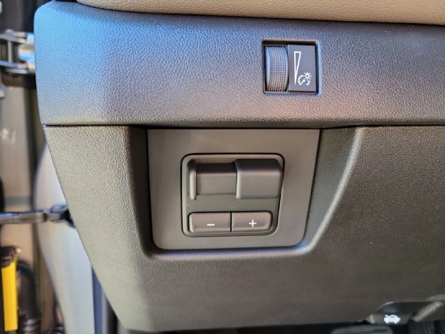 New 2026 Chevrolet Colorado ZR2 w/ Technology Package AWD/4WD image 25