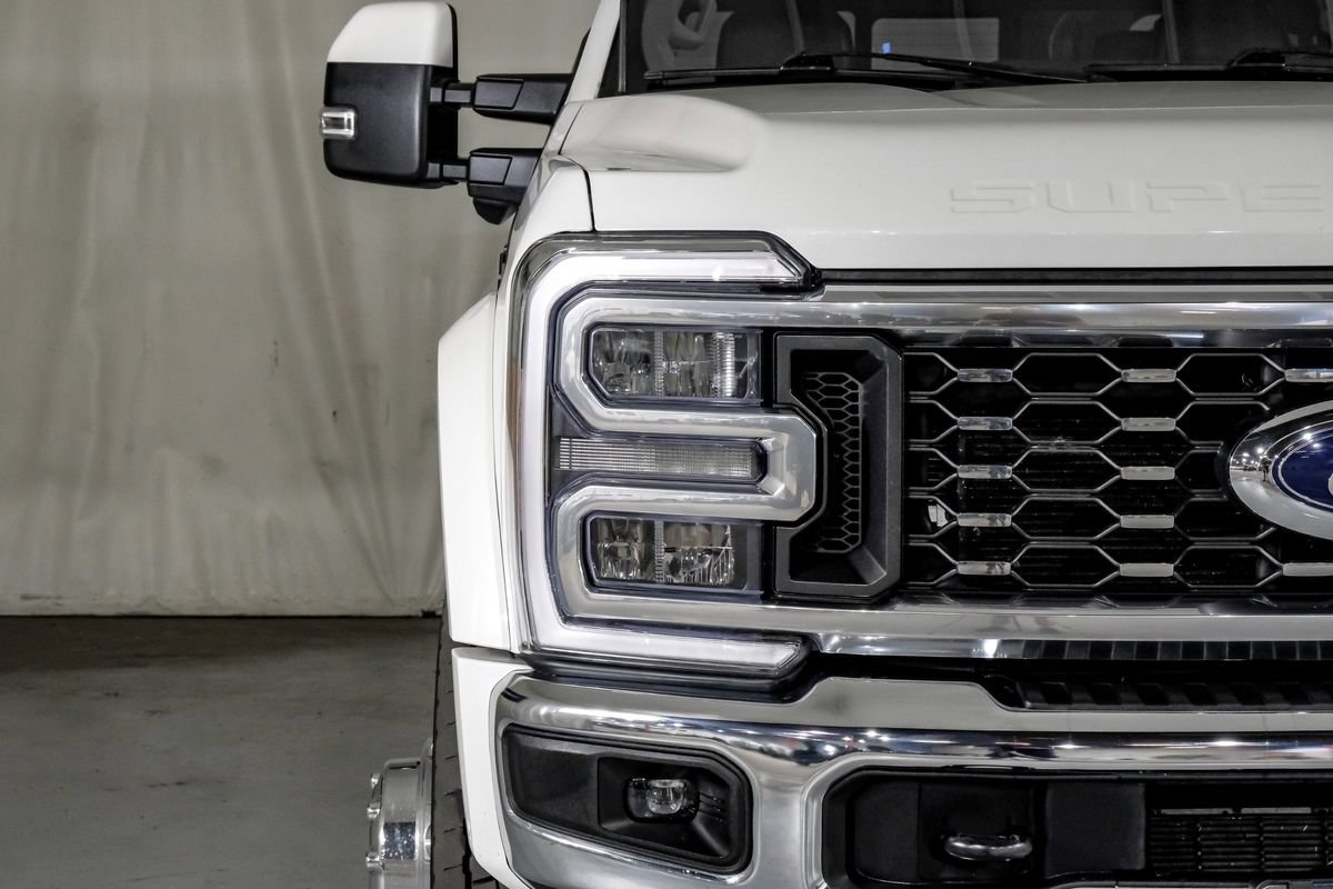 Used 2023 Ford F450 Lariat AWD/4WD image 39