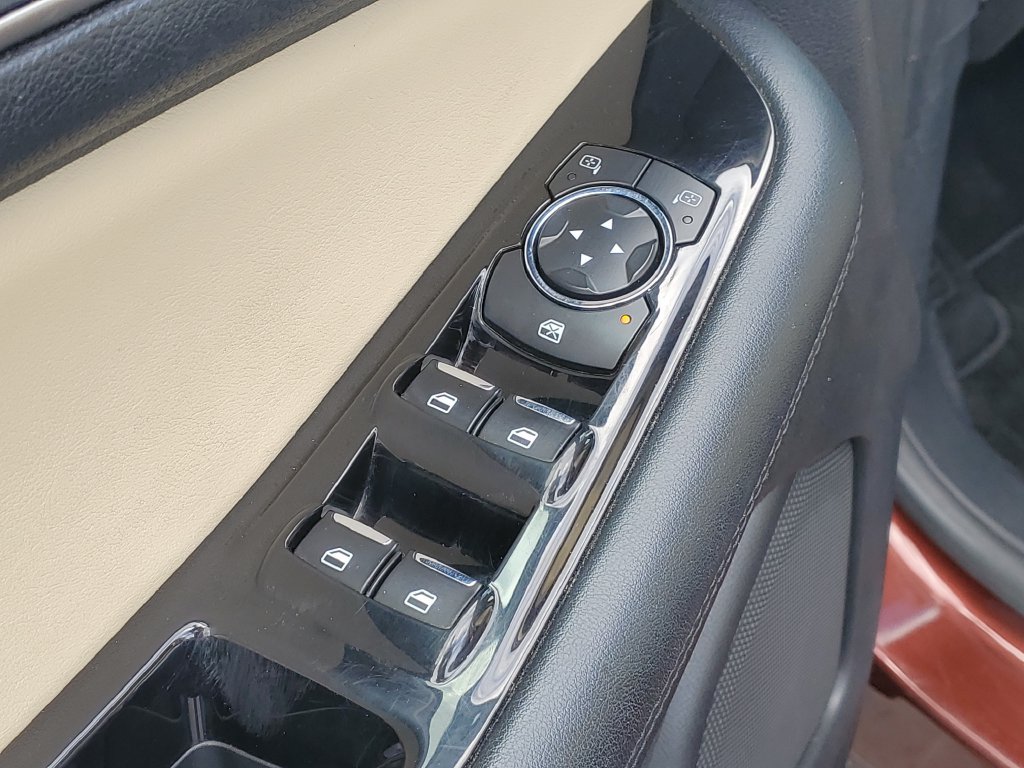 Used 2015 Ford Edge SEL w/ Equipment Group 201A AWD/4WD image 21