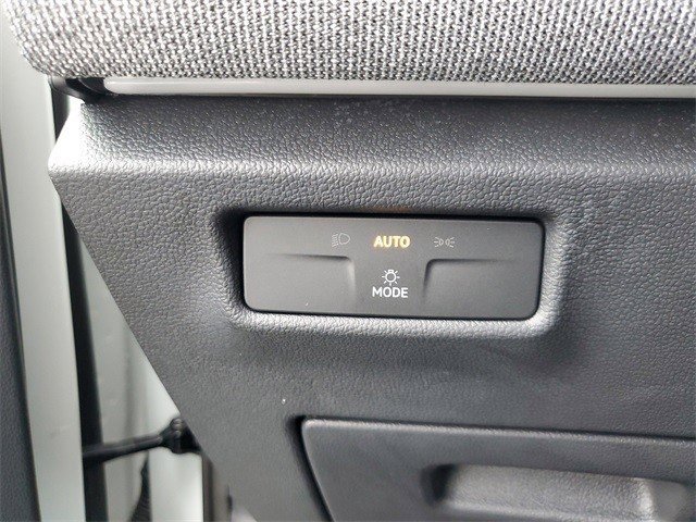 Certified 2025 Volkswagen Tiguan S image 30