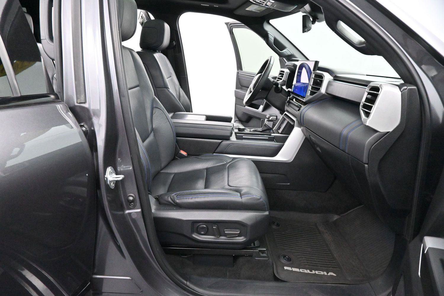 Used 2023 Toyota Sequoia Platinum AWD/4WD image 36