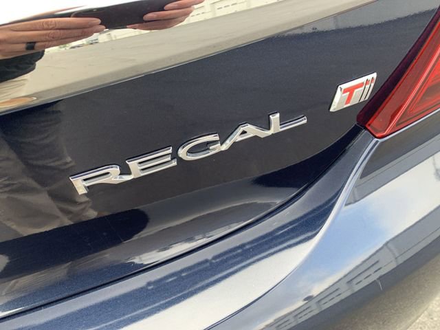 Used 2017 Buick Regal Sport Touring FWD image 30