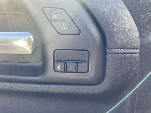 Used 2022 Chevrolet Silverado 2500 High Country w/ Technology Package image 46