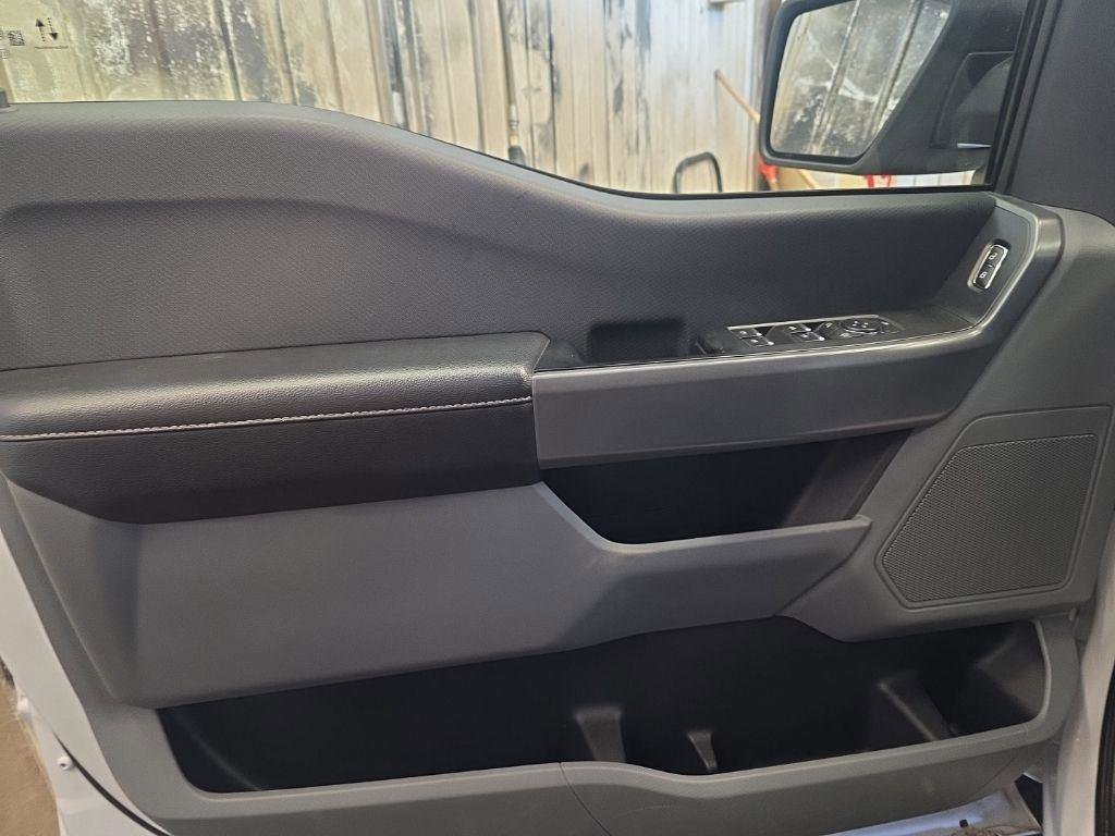 Used 2022 Ford F150 XLT w/ Trailer Tow Package image 10