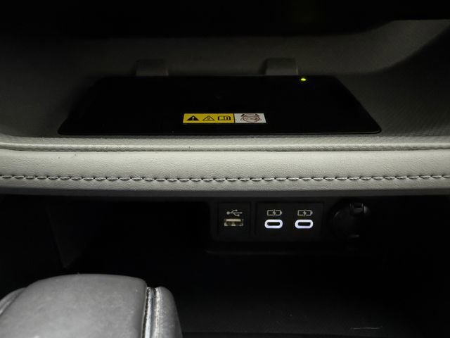 Used 2023 Toyota Highlander XLE FWD image 18