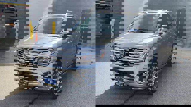 Certified 2023 Ford Expedition Platinum image 5