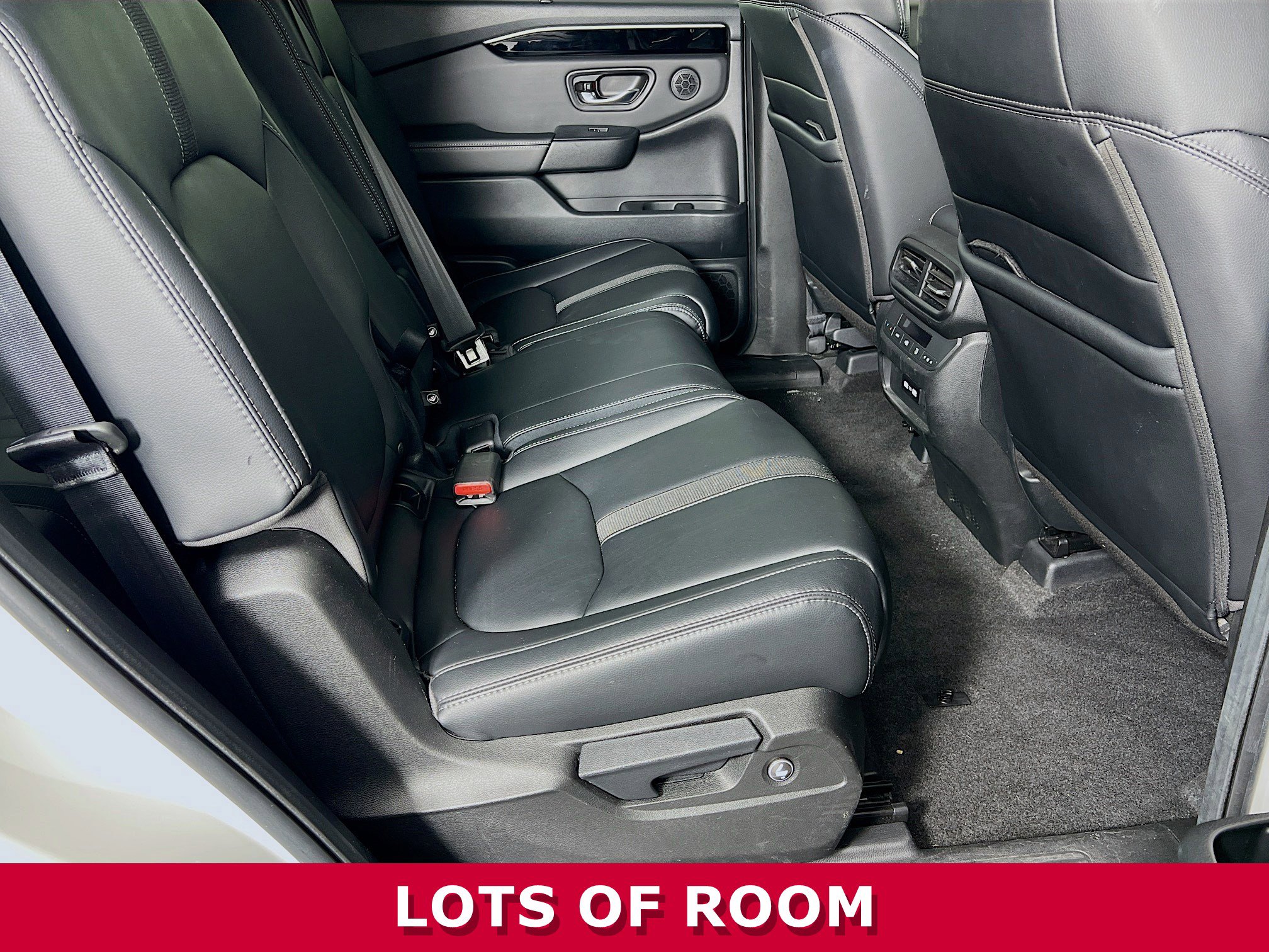 Used 2023 Honda Pilot Touring image 23