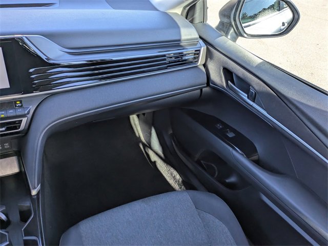 Used 2025 Toyota Camry LE image 16
