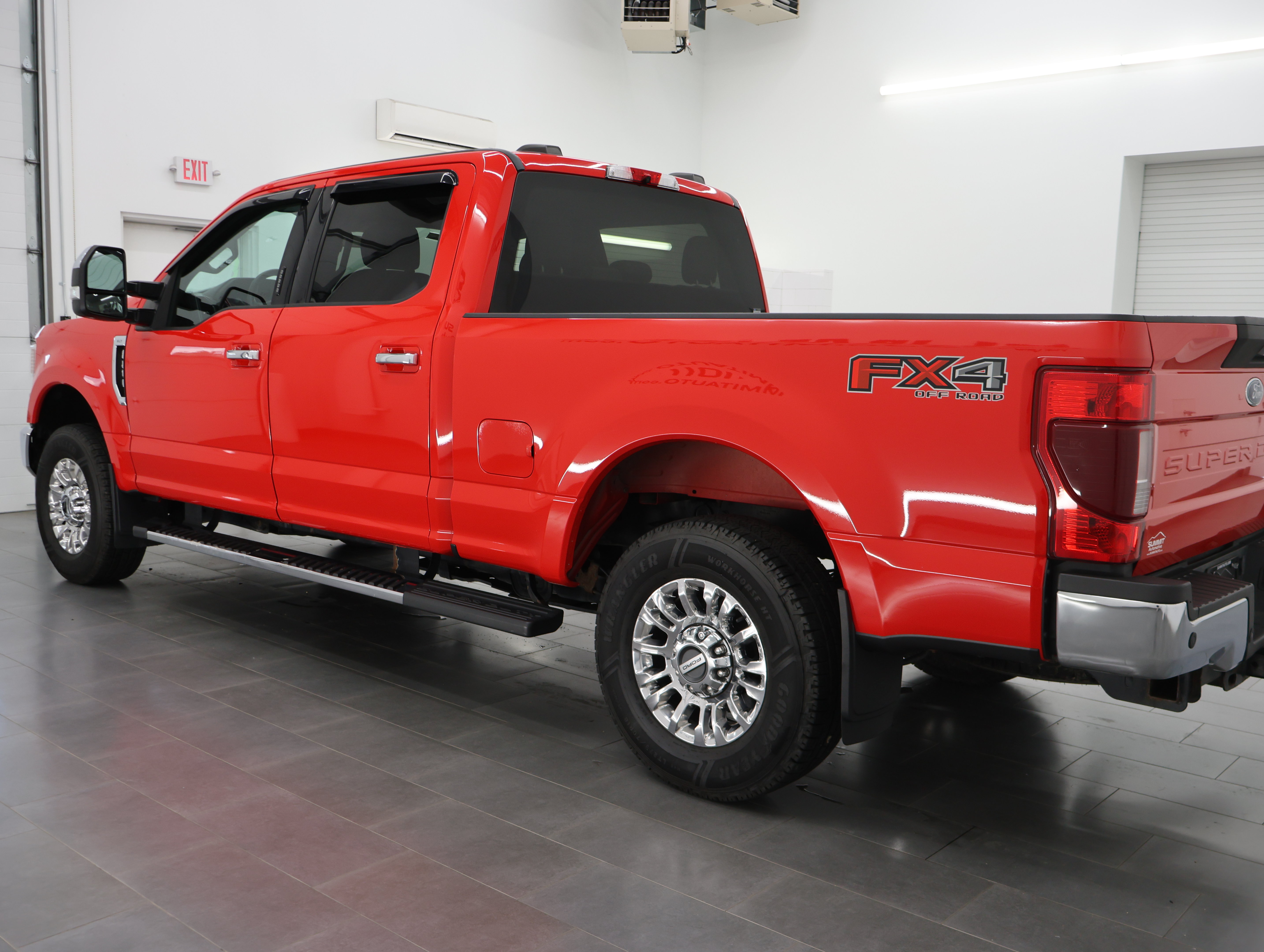 Used 2020 Ford F250 XLT w/ XLT Premium Package AWD/4WD image 6